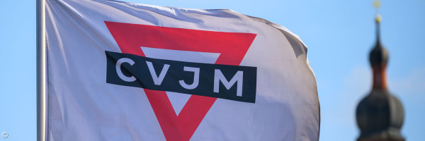 Fahne mit dem CVJM-Logo
